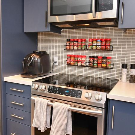 Pet Friendly Condos At Friday Harbour Innisfil Екстериор снимка