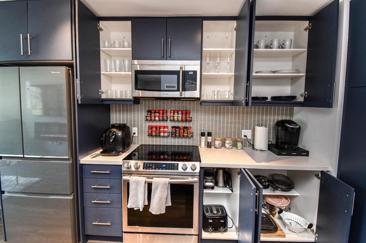 Pet Friendly Condos At Friday Harbour Innisfil Екстериор снимка