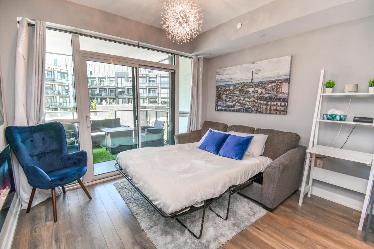 Pet Friendly Condos At Friday Harbour Innisfil Екстериор снимка