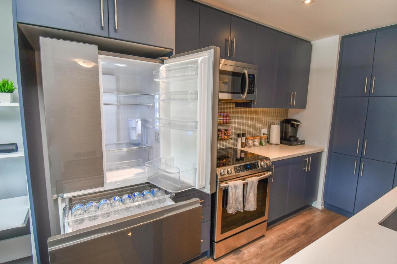 Pet Friendly Condos At Friday Harbour Innisfil Екстериор снимка