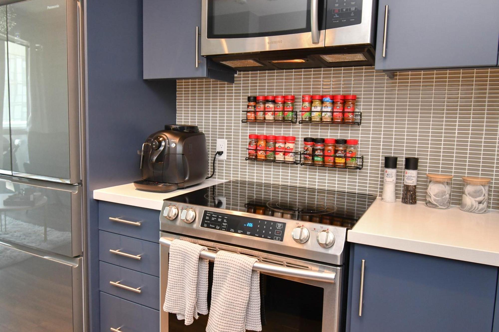 Pet Friendly Condos At Friday Harbour Innisfil Екстериор снимка