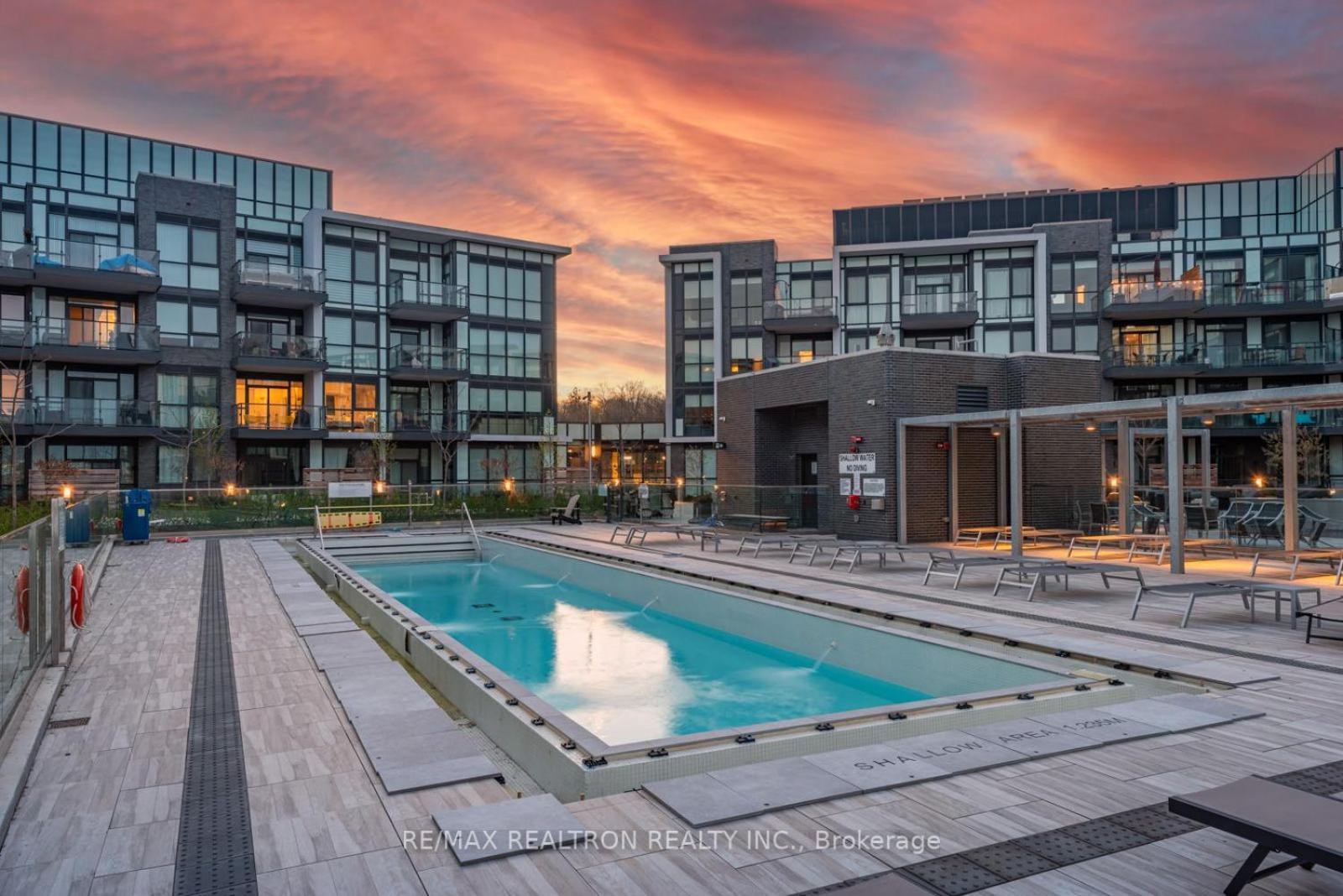 Pet Friendly Condos At Friday Harbour Innisfil Екстериор снимка